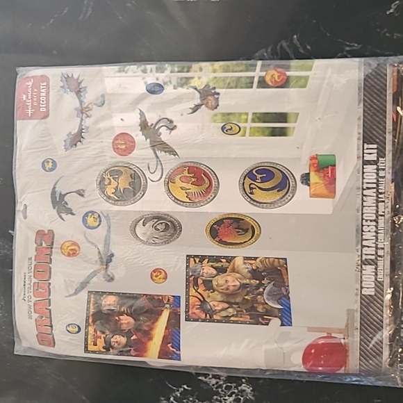 Dreamworks Party Supplies Httyd2 Room Transform Kit Poshmark